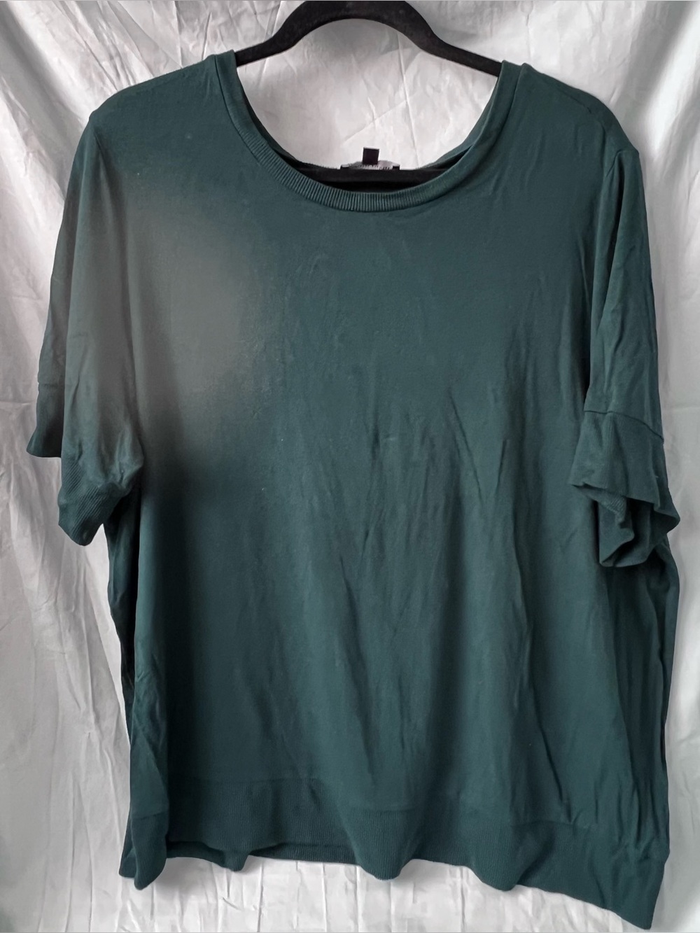NWT UNIVERSAL STANDARD SHORT SLEEVE SWEATER/TEE SIZE MEDIUM (18-20)